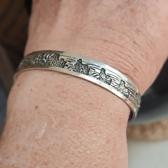NWOT Native American Navajo Handmade Sterling Storyteller Bracelet ❤️🐑 - Picture 11 of 14